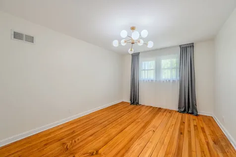 10S220 Alan Road Naperville IL 60564