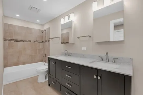 1055 North Bluebonnet Lane Hoffman Estates IL 60169