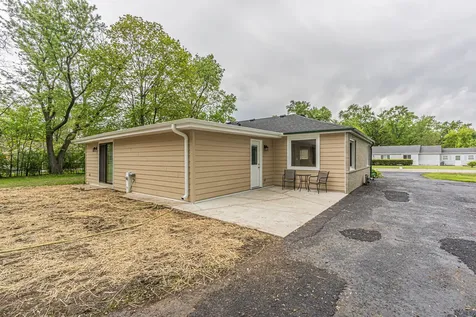 1055 North Bluebonnet Lane Hoffman Estates IL 60169