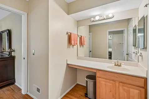 214 Carmelhead Lane Schaumburg IL 60193