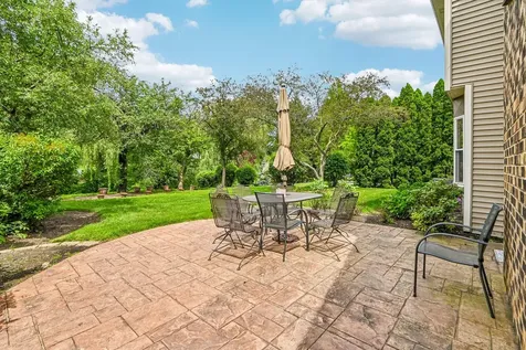 214 Carmelhead Lane Schaumburg IL 60193