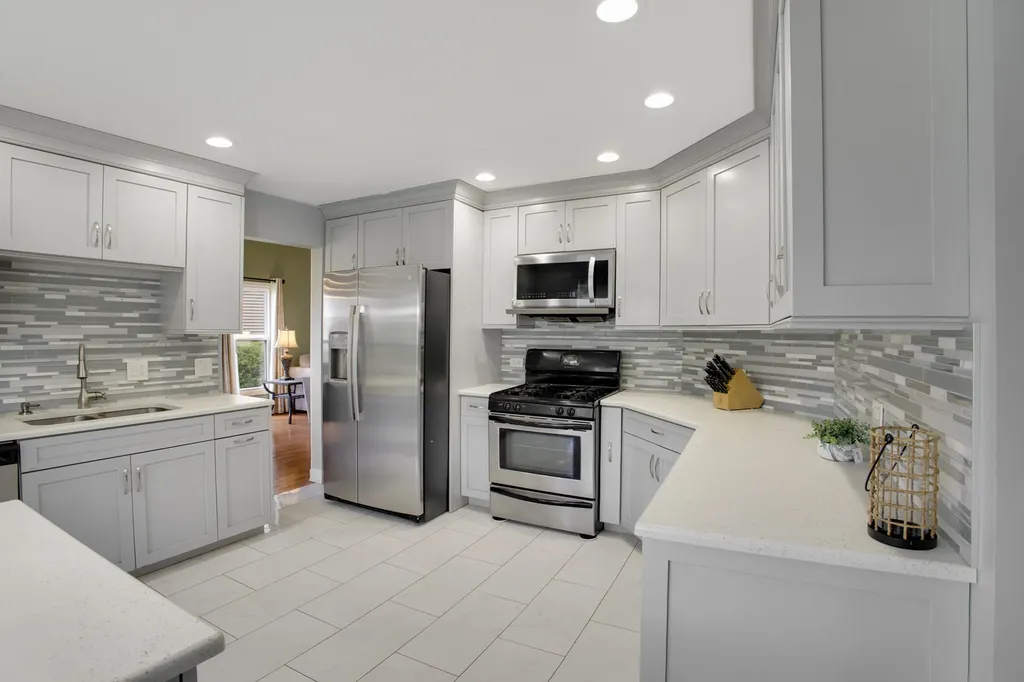 5 Cheswick Court Schaumburg IL 60194