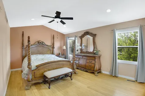 5 Cheswick Court Schaumburg IL 60194