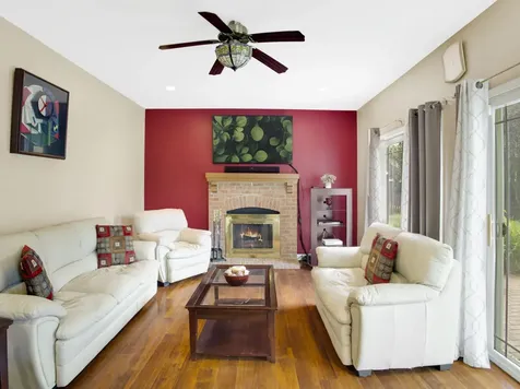 5 Cheswick Court Schaumburg IL 60194