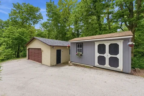 3001 2ND Street Moline IL 61265