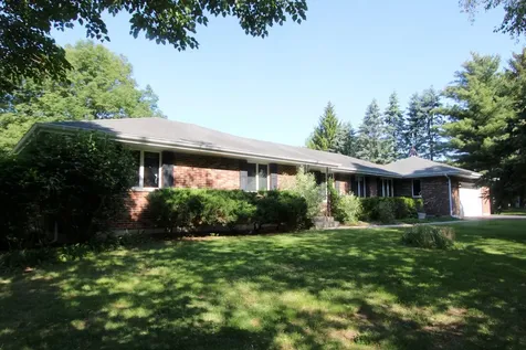 5217 Briarwood Road Woodstock IL 60098