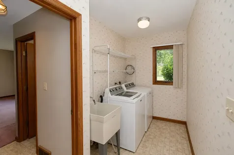 5217 Briarwood Road Woodstock IL 60098