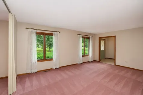 5217 Briarwood Road Woodstock IL 60098