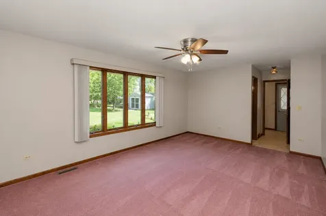 5217 Briarwood Road Woodstock IL 60098