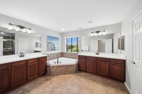 1133 Verona Ridge Drive Aurora IL 60506
