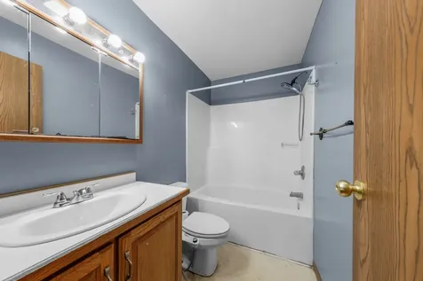 40 East Livingston Street Godley IL 60407