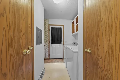 40 East Livingston Street Godley IL 60407