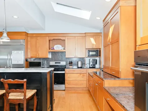 473 North Montclair Avenue Glen Ellyn IL 60137