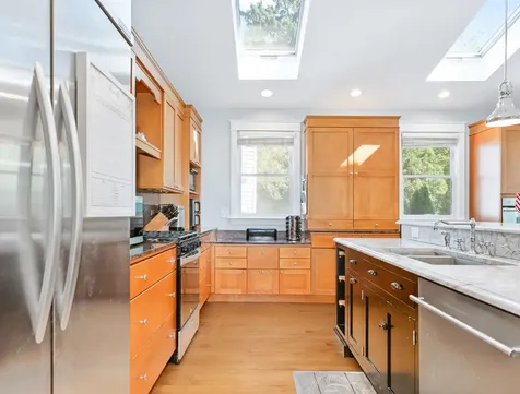 473 North Montclair Avenue Glen Ellyn IL 60137