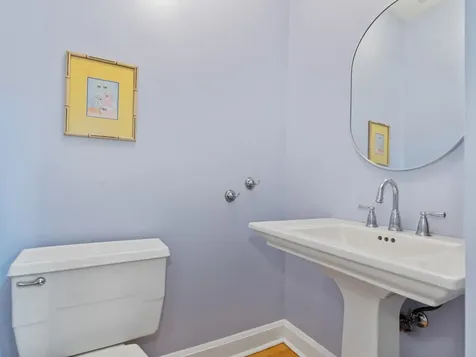 473 North Montclair Avenue Glen Ellyn IL 60137