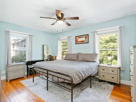 473 North Montclair Avenue Glen Ellyn IL 60137