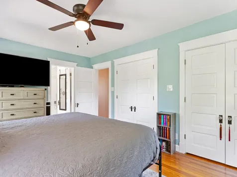 473 North Montclair Avenue Glen Ellyn IL 60137
