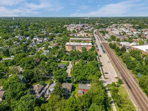 473 North Montclair Avenue Glen Ellyn IL 60137