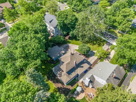 473 North Montclair Avenue Glen Ellyn IL 60137