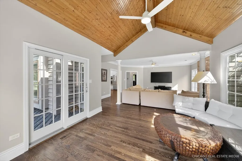 2008 Palmer Drive Naperville IL 60564