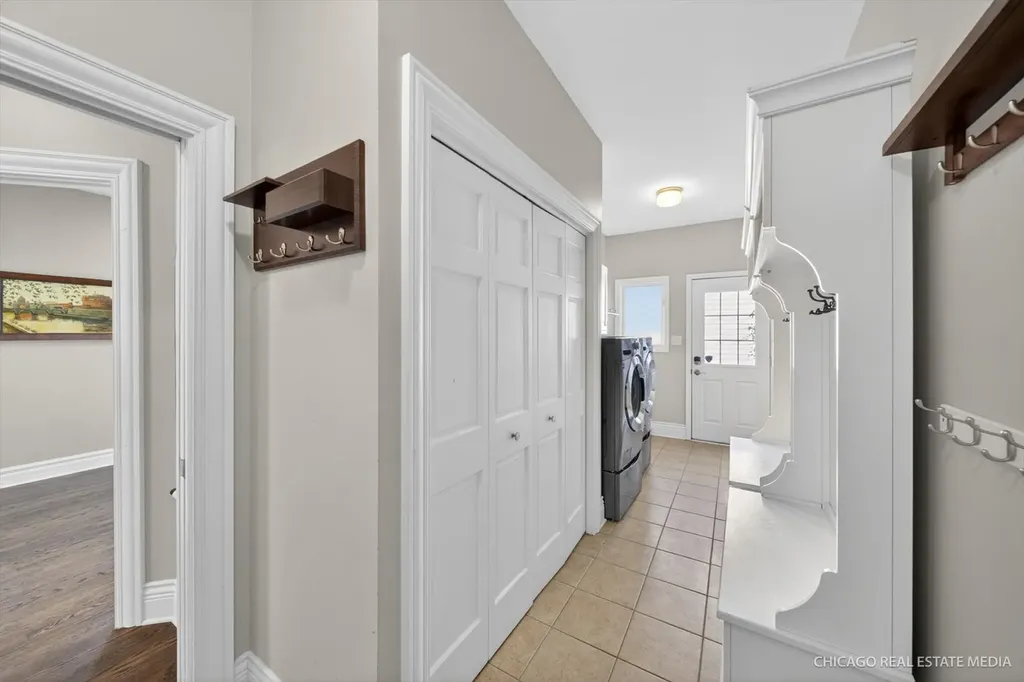 2008 Palmer Drive Naperville IL 60564