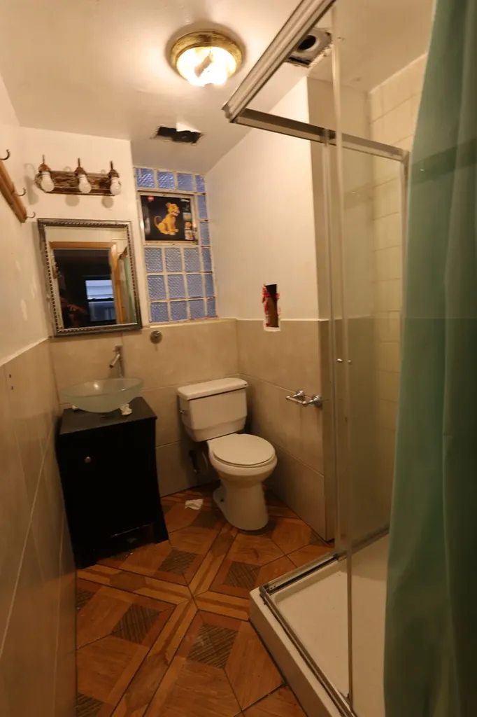 2039 West 18th Place Chicago IL 60608