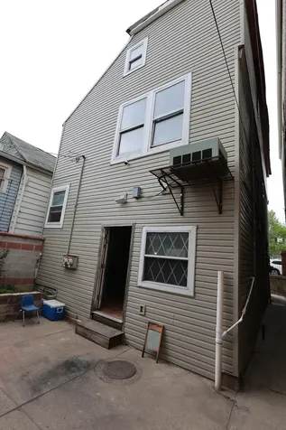 2039 West 18th Place Chicago IL 60608