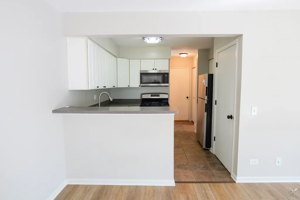 1417 Queensgreen Circle Naperville IL 60563