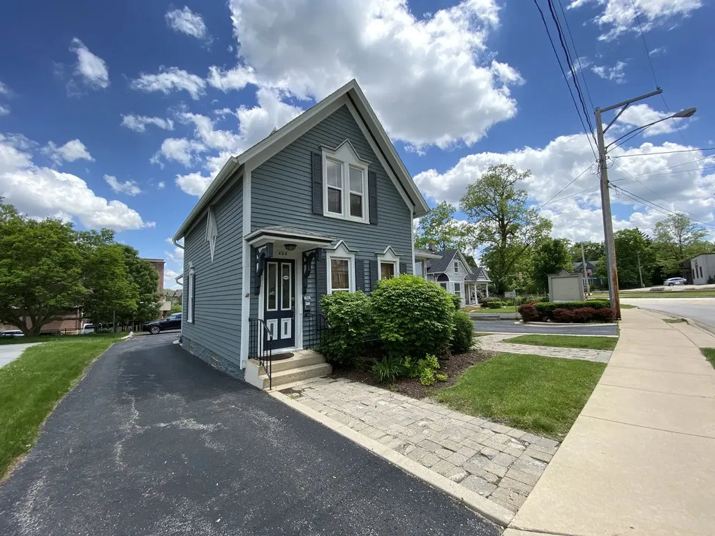 404 South 2nd Street St. Charles IL 60174