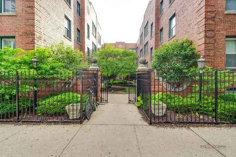 2026 North Burling Street Chicago IL 60614