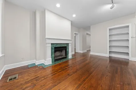 2026 North Burling Street Chicago IL 60614