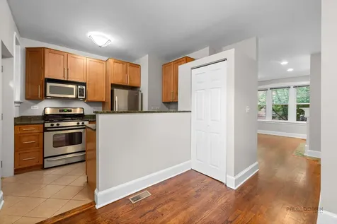 2026 North Burling Street Chicago IL 60614