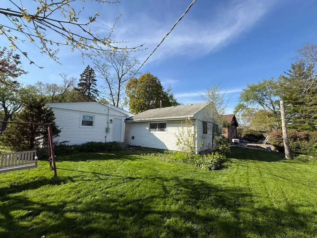2814 Cardinal Drive Rolling Meadows IL 60008