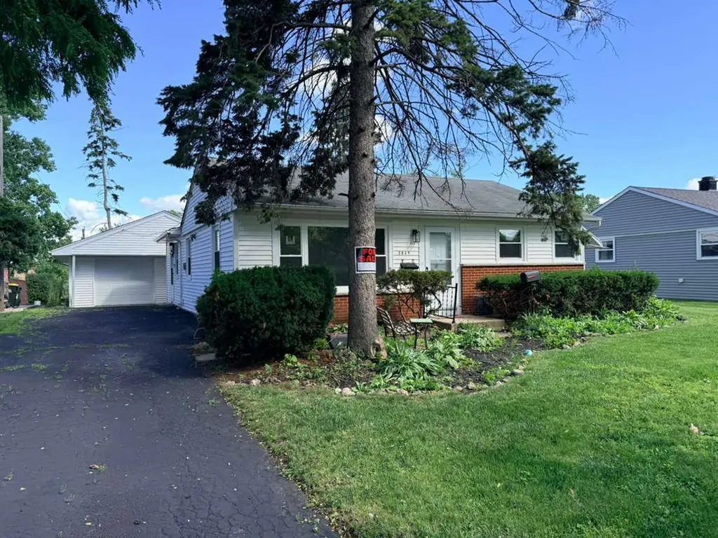2814 Cardinal Drive Rolling Meadows IL 60008