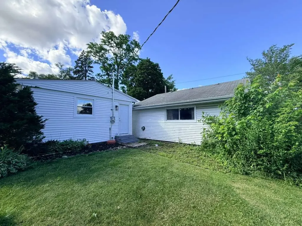 2814 Cardinal Drive Rolling Meadows IL 60008