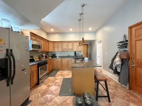 2541 West Cortland Street Chicago IL 60647