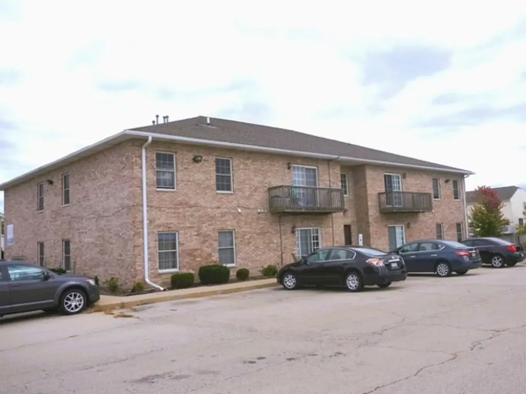 555 Strack Street Cortland IL 60112