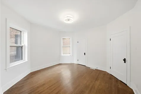 8024 South Vernon Avenue Chicago IL 60619