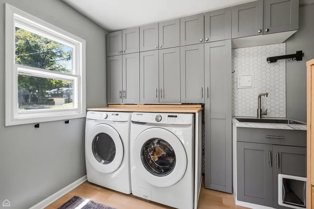 32 South Grant Street Westmont IL 60559