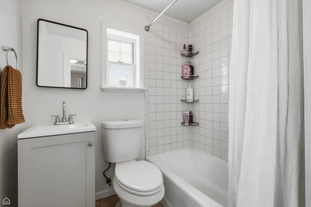 32 South Grant Street Westmont IL 60559