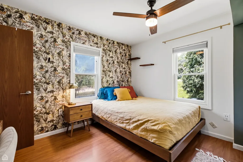 32 South Grant Street Westmont IL 60559