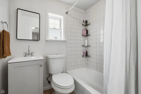 32 South Grant Street Westmont IL 60559