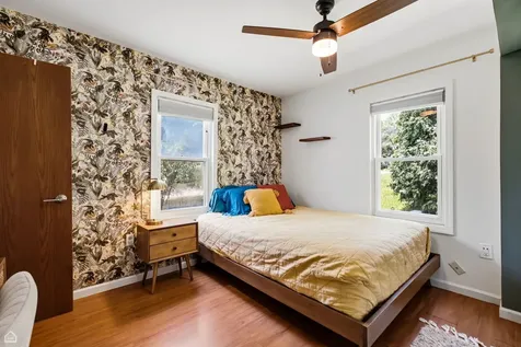 32 South Grant Street Westmont IL 60559