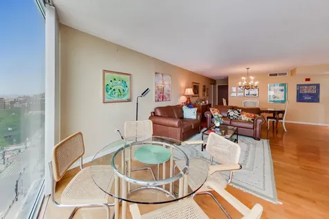 1580 Sherman Avenue Evanston IL 60201