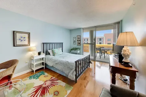 1580 Sherman Avenue Evanston IL 60201