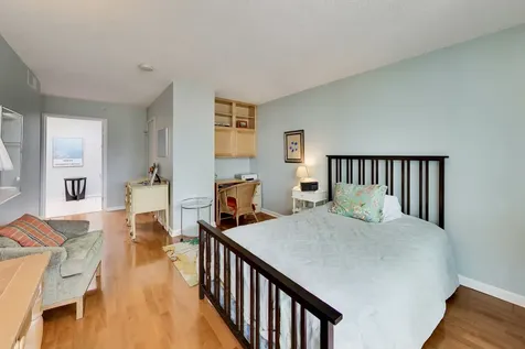 1580 Sherman Avenue Evanston IL 60201