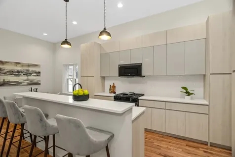 4316 South Michigan Avenue Chicago IL 60653