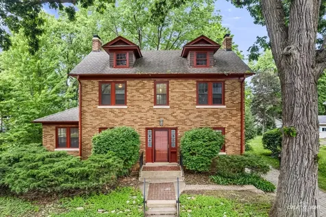 32 School Street Geneva IL 60134