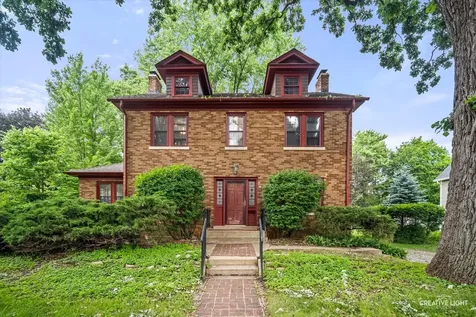 32 School Street Geneva IL 60134