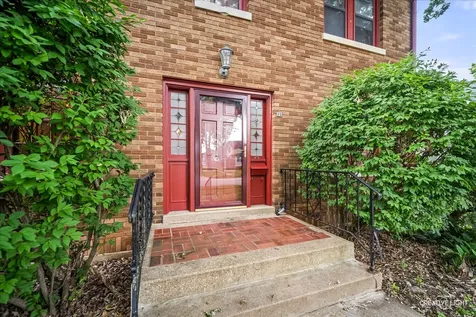 32 School Street Geneva IL 60134